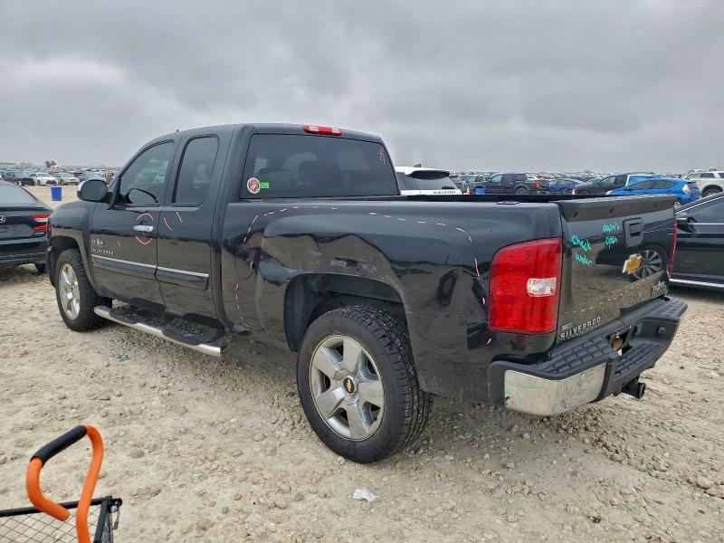 Photo 2 from auction – 2011 CHEVROLET SILVERADO with VIN 1GCRCSE06BZ125831