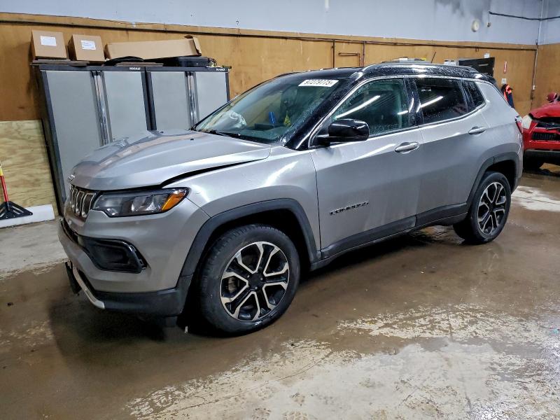 JEEP COMPASS 2022 with VIN 3C4NJDCBXNT226869 - Photo from auction