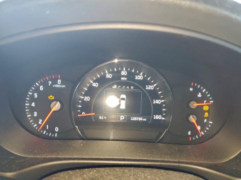 Photo 9 from auction – 2016 KIA SORENTO EX with VIN 5XYPH4A51GG111508