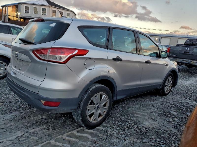 Photo 3 from auction – 2013 FORD ESCAPE S with VIN 1FMCU0F71DUB88155
