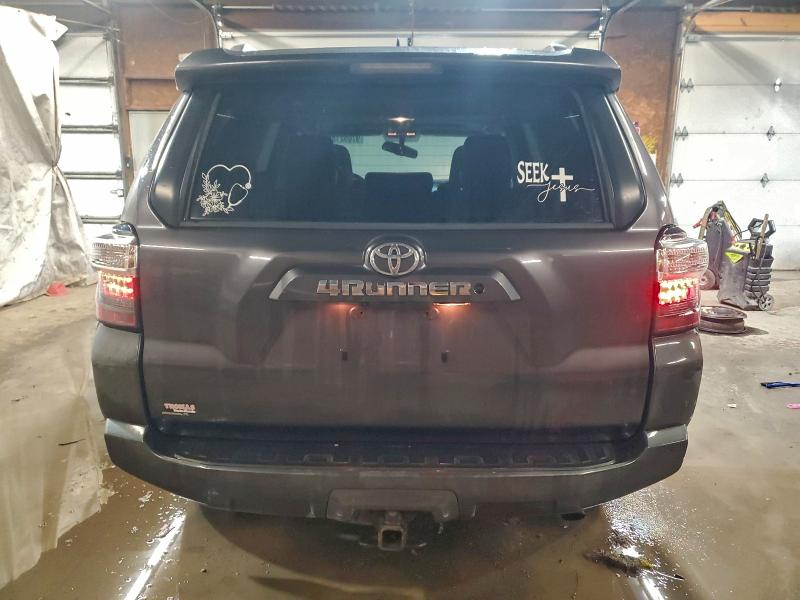 Photo 6 from auction – 2014 TOYOTA 4RUNNER SR with VIN JTEBU5JR5E5180668