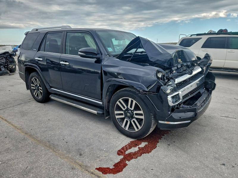 Photo 4 from auction – 2018 TOYOTA 4RUNNER SR with VIN JTEZU5JR5J5169257