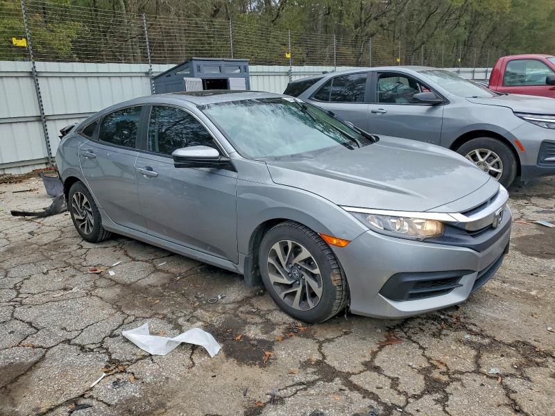 Photo 4 from auction – 2017 HONDA CIVIC EX with VIN 19XFC2F70HE078931