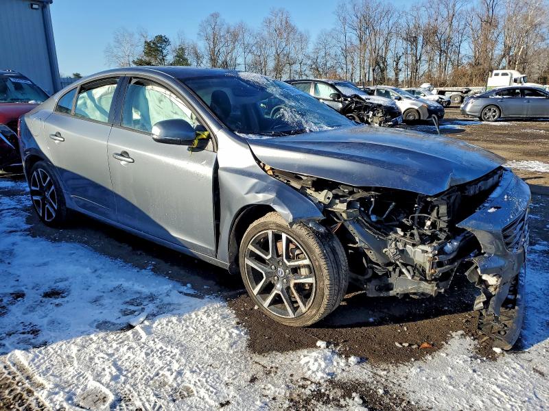 Photo 4 from auction – 2017 VOLVO S60 DYNAMI with VIN YV140MTL5H2433399