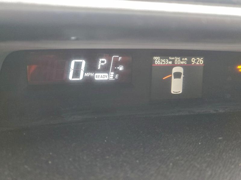 Photo 9 from auction – 2016 TOYOTA PRIUS C with VIN JTDKDTB31G1135787