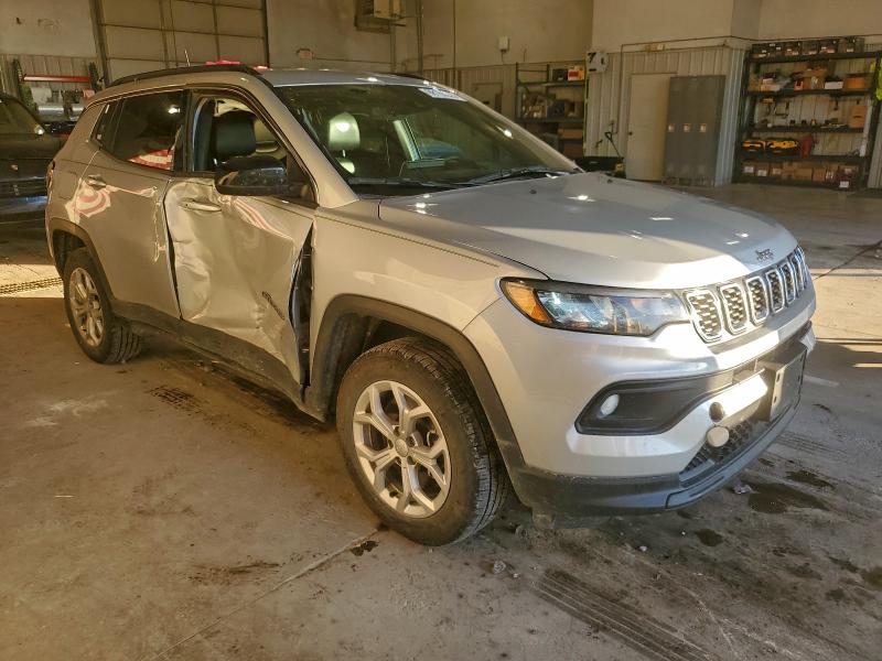 Photo 4 from auction – 2024 JEEP COMPASS with VIN 3C4NJDBN5RT142606