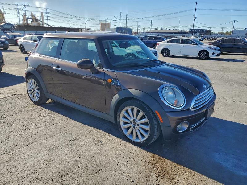 Photo 4 from auction – 2010 MINI COOPER with VIN WMWMF3C51ATZ26235