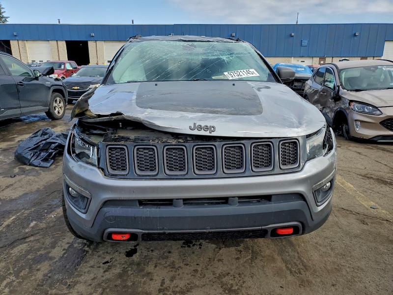 Photo 5 from auction – 2018 JEEP COMPASS TR with VIN 3C4NJDDB9JT191976