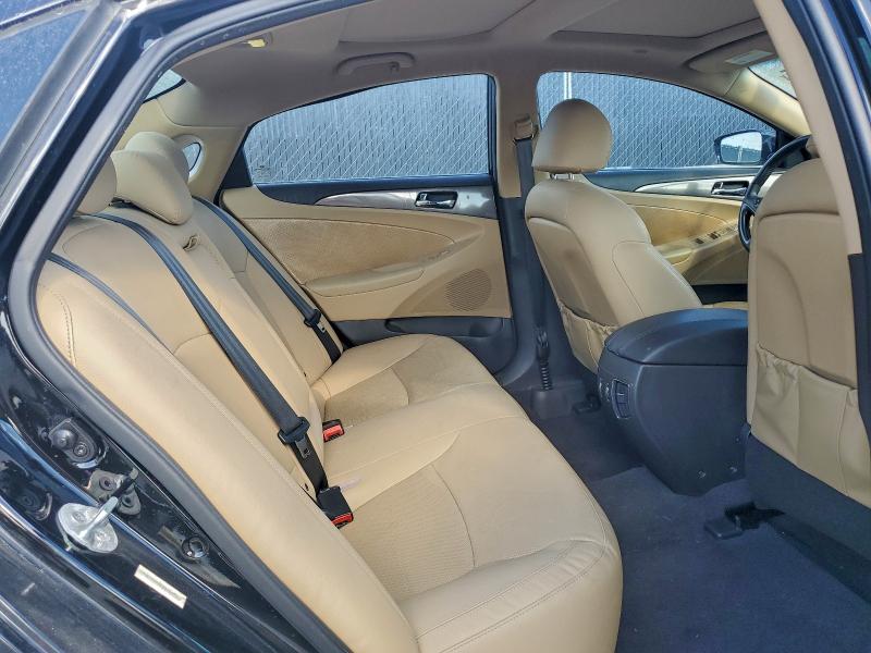 Photo 10 from auction – 2012 HYUNDAI SONATA HYB with VIN KMHEC4A46CA060655