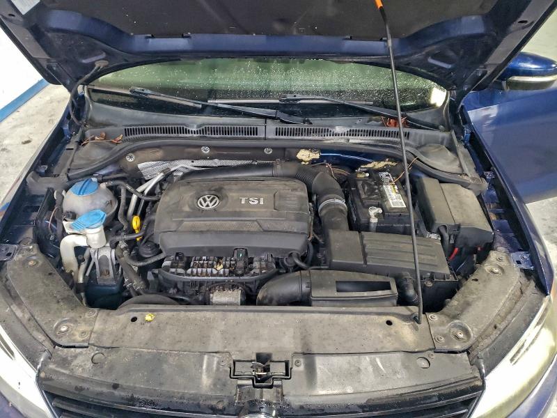 Photo 11 from auction – 2014 VOLKSWAGEN JETTA with VIN 3VWD17AJ5EM237583