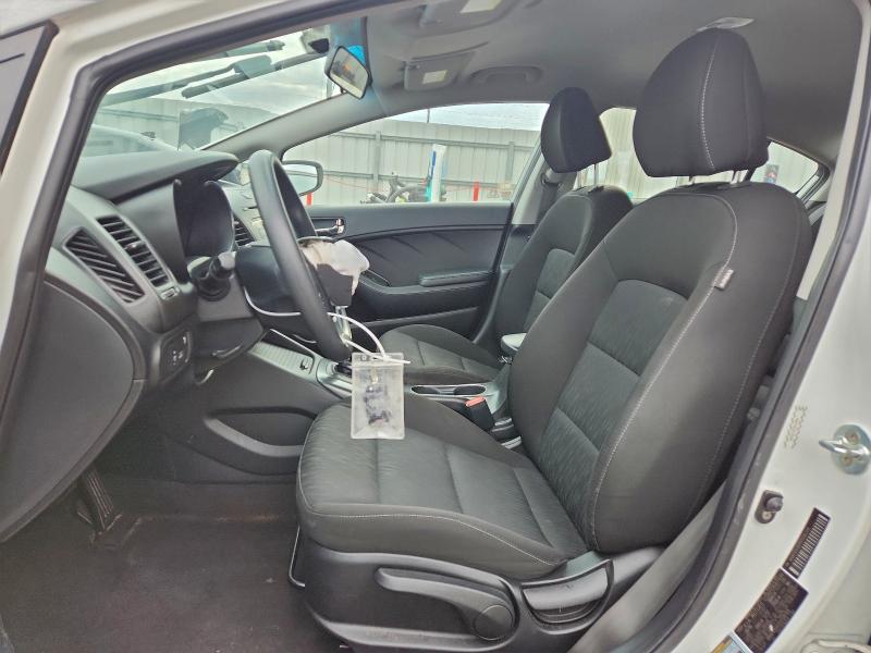 Photo 7 from auction – 2016 KIA FORTE LX with VIN KNAFK4A60G5596588