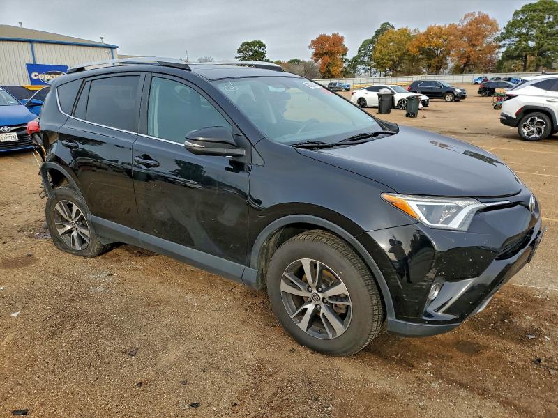 Photo 4 from auction – 2016 TOYOTA RAV4 XLE with VIN 2T3WFREV3GW270606