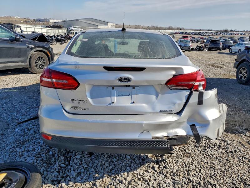 Photo 6 from auction – 2016 FORD FOCUS with VIN 1FADP3E29GL382777
