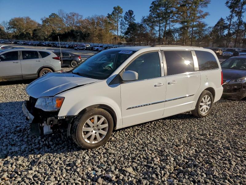 Photo 1 from auction – 2016 CHRYSLER TOWN & COU with VIN 2C4RC1BG9GR172994