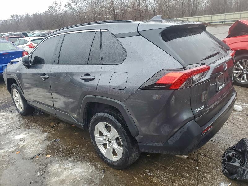 Photo 2 from auction – 2021 TOYOTA RAV4 LE with VIN 4T3LWRFV2MU024286