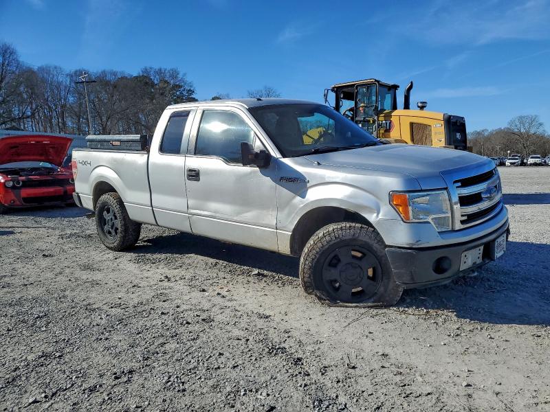 Photo 4 from auction – 2014 FORD F150 SUPER with VIN 1FTFX1EFXEFC25653