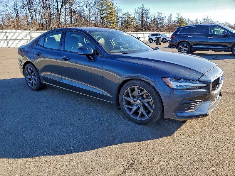 Photo 4 from auction – 2019 VOLVO S60 with VIN 7JRA22TK2KG016400