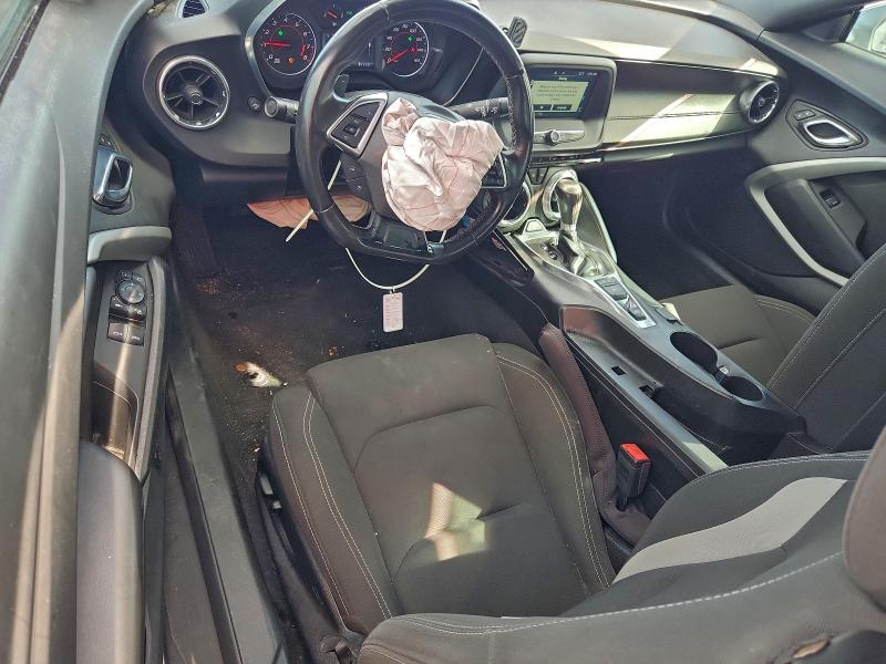 Photo 8 from auction – 2016 CHEVROLET CAMARO LT with VIN 1G1FB3DS0G0176812