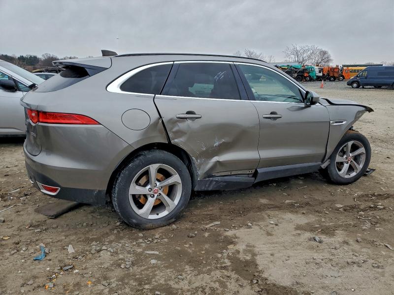 Photo 3 from auction – 2020 JAGUAR F-PACE PRE with VIN SADCJ2FX8LA624383