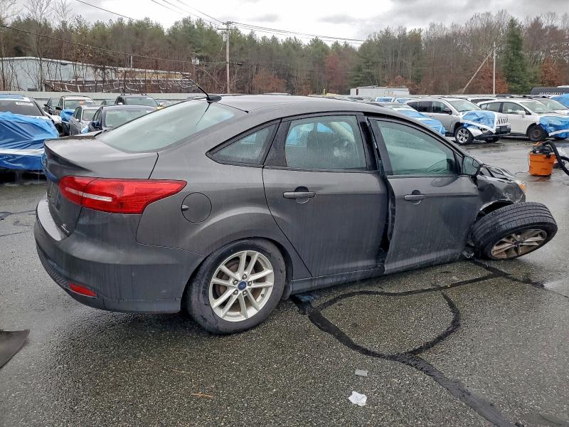 Photo 3 from auction – 2015 FORD FOCUS SE with VIN 1FADP3F26FL295481