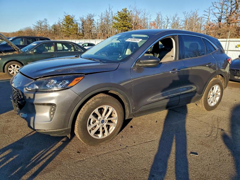 FORD ESCAPE SE 2022 with VIN 1FMCU9G66NUC02479 - Photo from auction