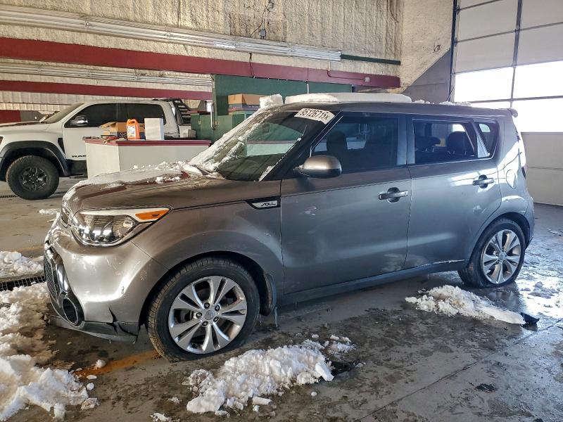 KIA SOUL + 2016 with VIN KNDJP3A52G7257920 - Photo from auction