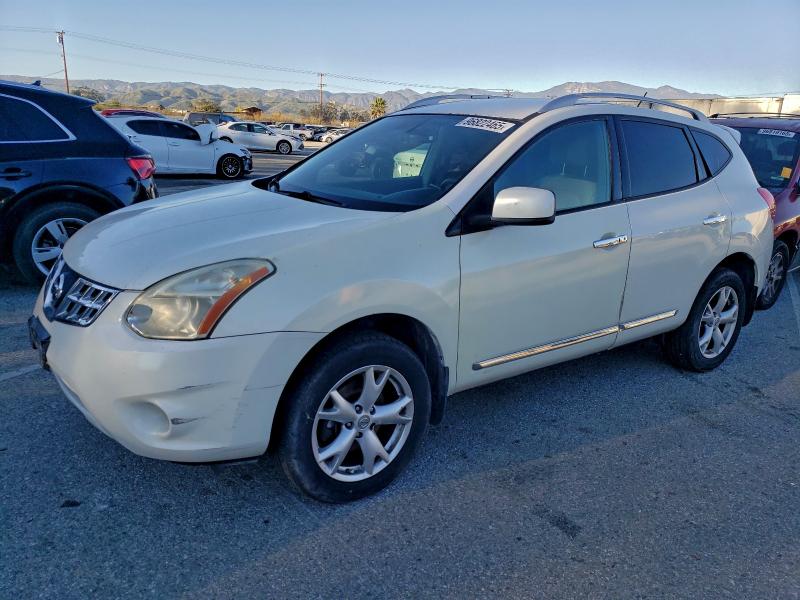 NISSAN ROGUE S 2011 with VIN JN8AS5MV3BW281281 - Photo from auction