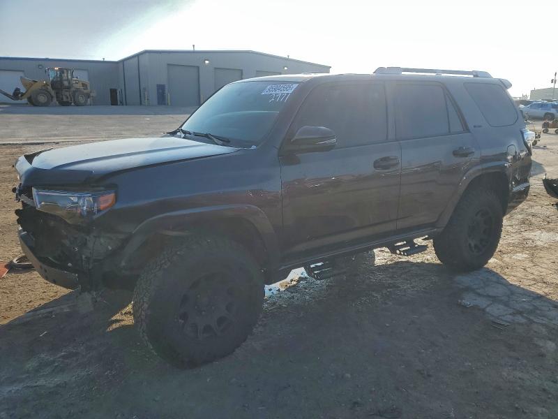 TOYOTA 4RUNNER 2018 with VIN JTEBU5JR0J5532971 - Photo from auction