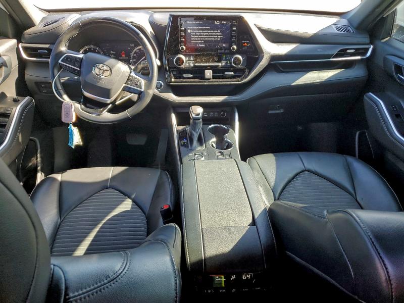 Photo 8 from auction – 2022 TOYOTA HIGHLANDER with VIN 5TDLZRBH4NS216268