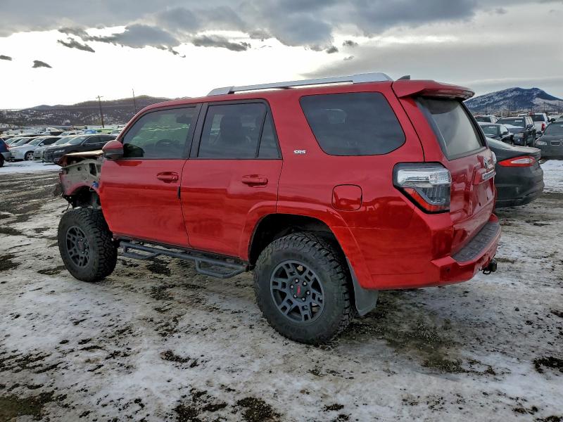 Photo 2 from auction – 2018 TOYOTA 4RUNNER with VIN JTEBU5JR4J5542726