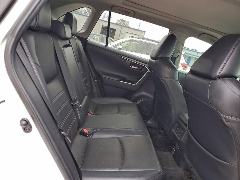 Photo 11 from auction – 2021 TOYOTA RAV4 LIMIT with VIN 4T3D6RFV5MU060445
