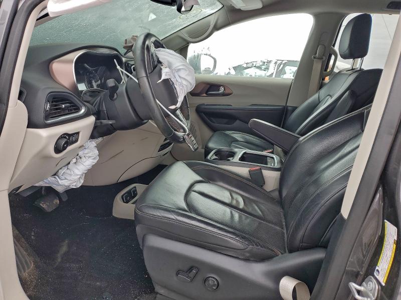 Photo 7 from auction – 2018 CHRYSLER PACIFICA with VIN 2C4RC1EG2JR198453