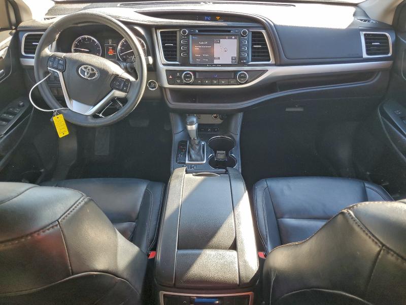 صورة رقم 8 من المزاد - 2016 TOYOTA HIGHLANDER مع VIN 5TDJKRFH8GS311795