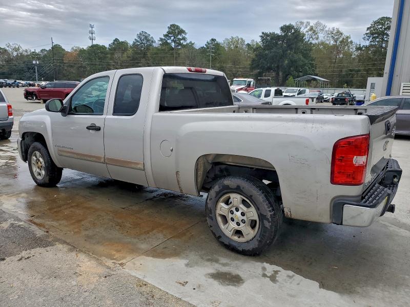 Photo 2 from auction – 2007 CHEVROLET SILVERADO with VIN 2GCEC19CX71700168