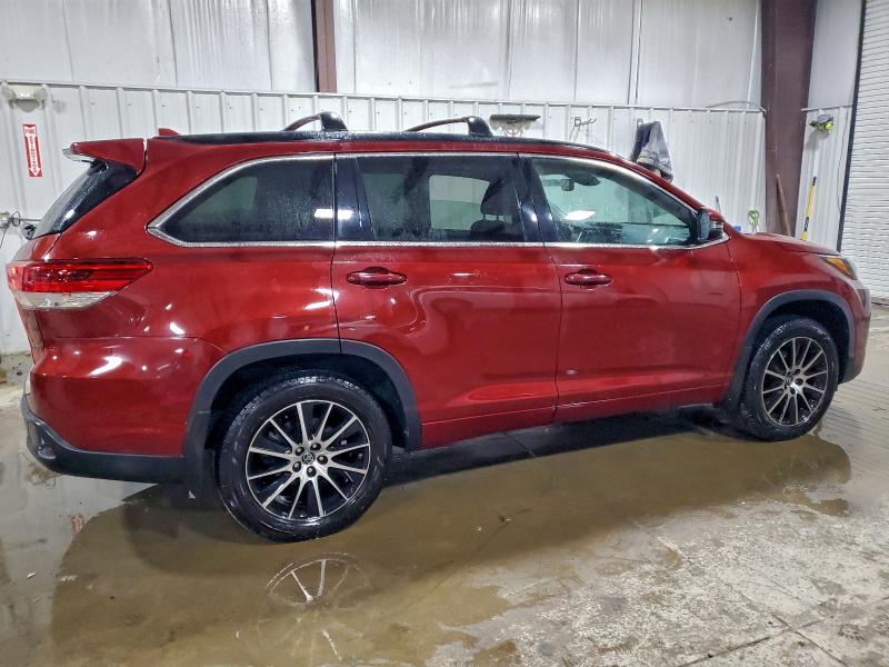 Photo 3 from auction – 2018 TOYOTA HIGHLANDER with VIN 5TDJZRFH4JS527341
