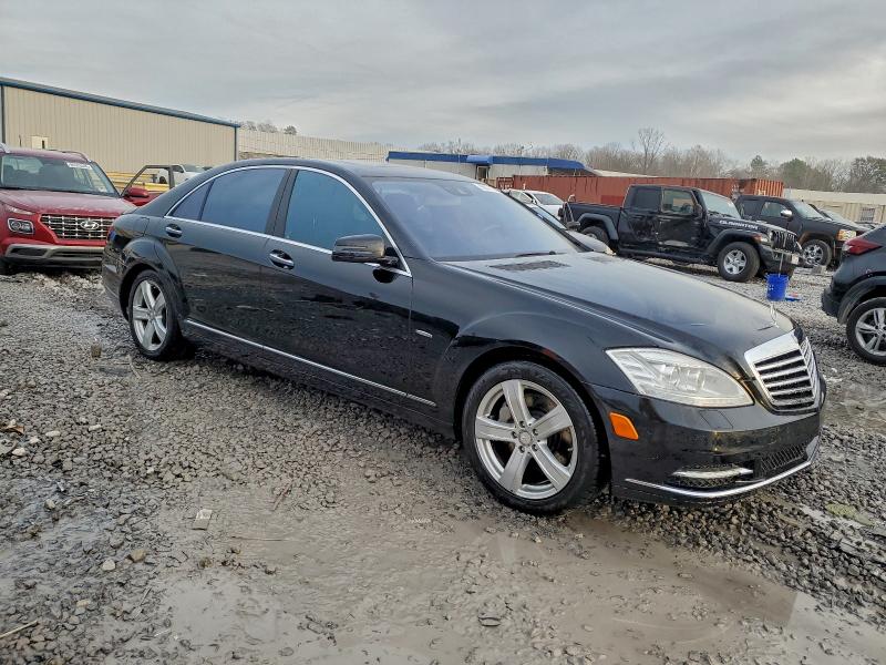Photo 4 from auction – 2012 MERCEDES-BENZ S 550 with VIN WDDNG7DB2CA472789