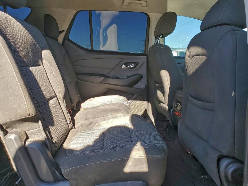 Photo 11 from auction – 2018 CHEVROLET TRAVERSE L with VIN 1GNERFKW7JJ252797
