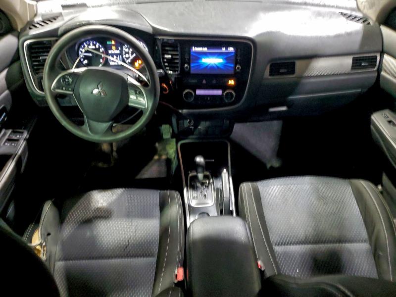 Фото 8 с аукциона – 2018 MITSUBISHI OUTLANDER с VIN JA4AD2A3XJZ052000