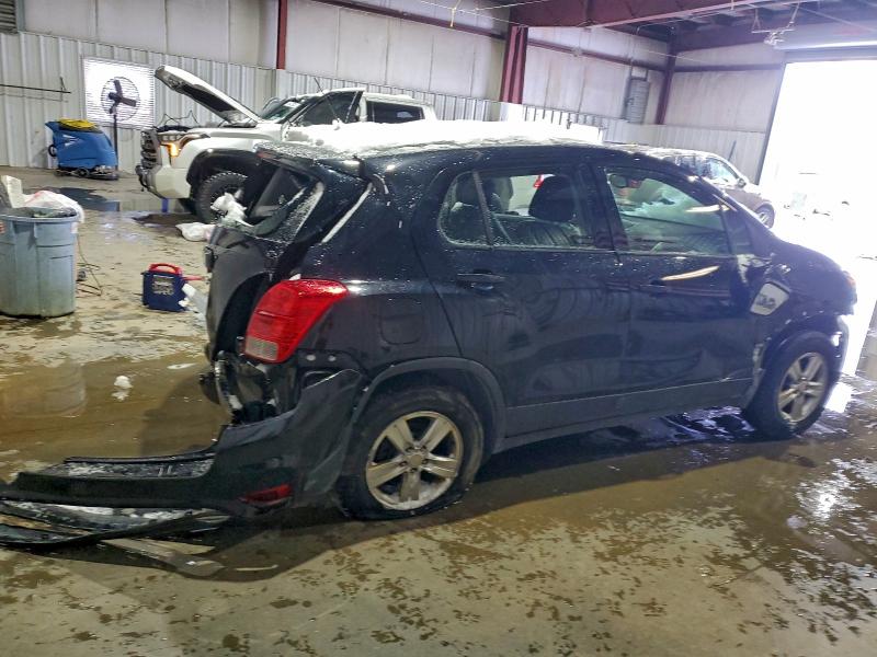 Photo 3 from auction – 2017 CHEVROLET TRAX LS with VIN 3GNCJNSB1HL282046