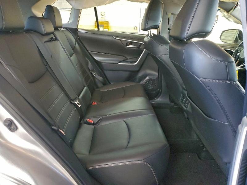 Photo 11 from auction – 2019 TOYOTA RAV4 XLE P with VIN 2T3C1RFV7KW009486