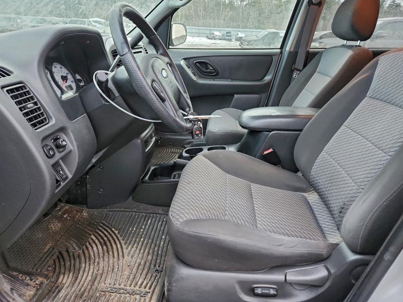 Photo 7 from auction – 2003 FORD ESCAPE XLT with VIN 1FMYU93133KB85553