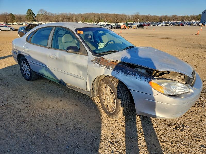 Photo 4 from auction – 2005 FORD TAURUS SE with VIN 1FAFP53U85A223721