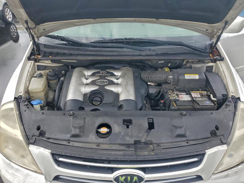 Photo 12 from auction – 2006 KIA SEDONA with VIN KNDMB233266015912