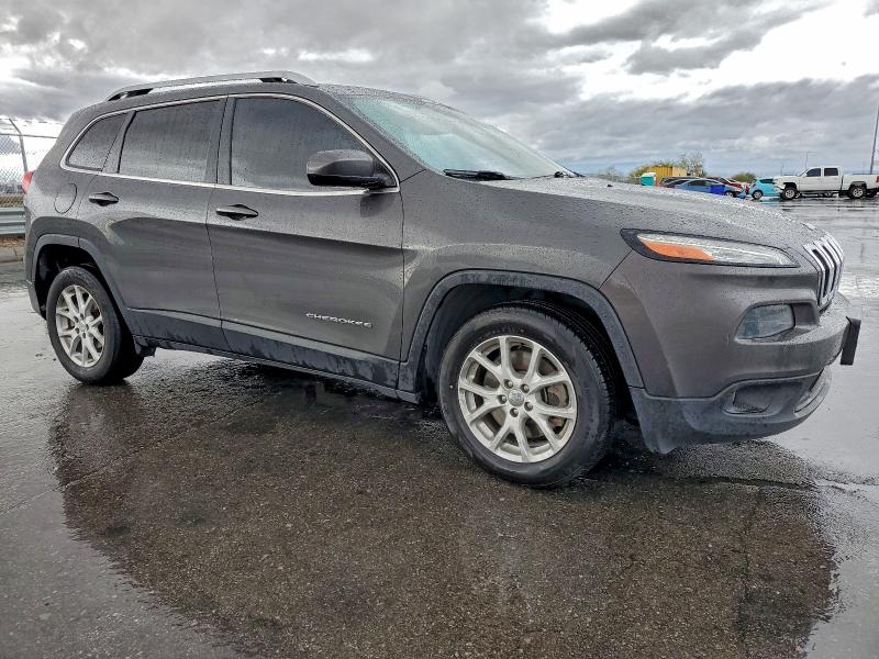Photo 4 from auction – 2015 JEEP CHEROKEE L with VIN 1C4PJLCB1FW682967