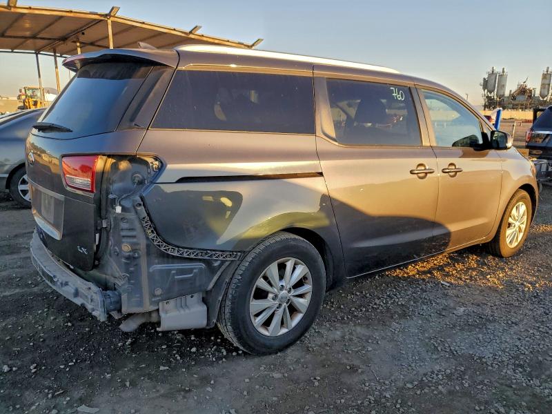 Photo 3 from auction – 2017 KIA SEDONA LX with VIN KNDMB5C1XH6283786