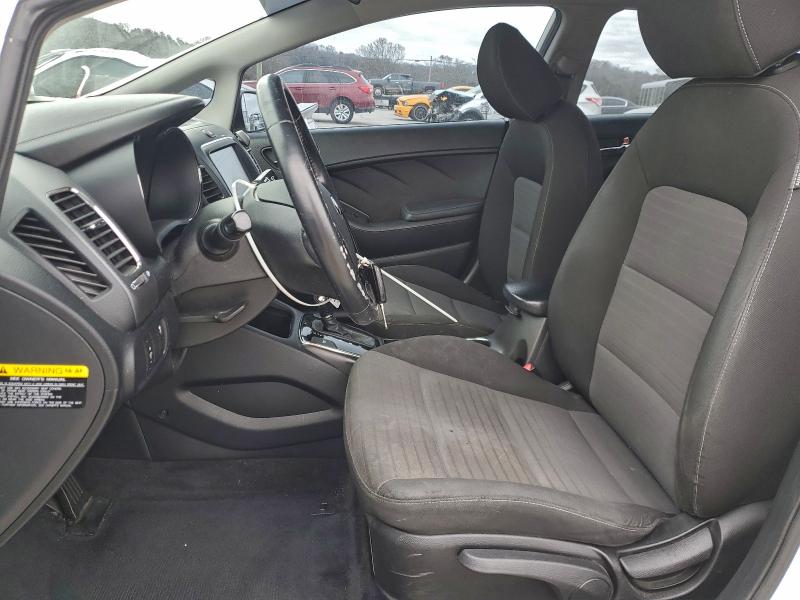 Photo 7 from auction – 2017 KIA FORTE LX with VIN 3KPFL4A71HE014870