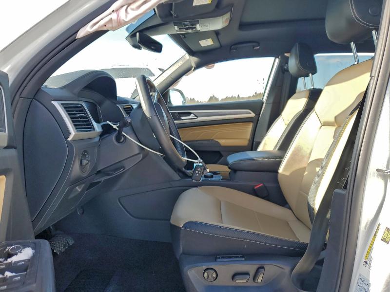 Photo 7 from auction – 2021 VOLKSWAGEN ATLAS CROS with VIN 1V2BC2CA1MC216393