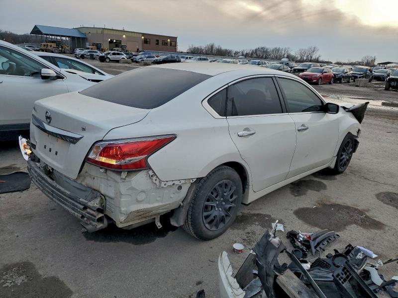 Photo 3 from auction – 2015 NISSAN ALTIMA 2.5 with VIN 1N4AL3AP6FC228493