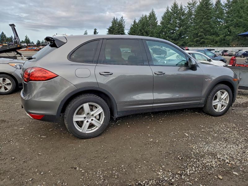 Photo 3 from auction – 2012 PORSCHE CAYENNE S with VIN WP1AE2A28CLA93062