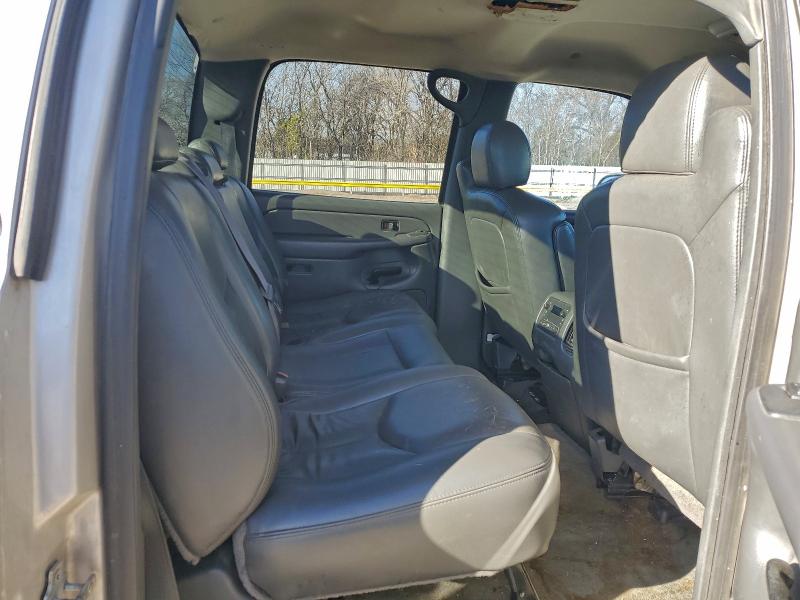 Photo 10 from auction – 2005 CHEVROLET SILVERADO with VIN 1GCHK33285F871020